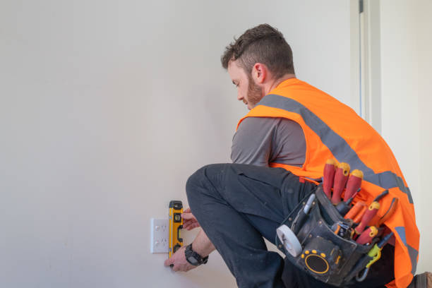 Best Circuit Breaker Repair  in New Hampton, IA